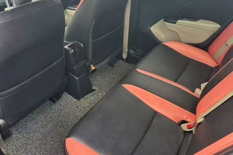 Used Honda Greiz 2016 1.5L Manual Classic Edition Interior 3