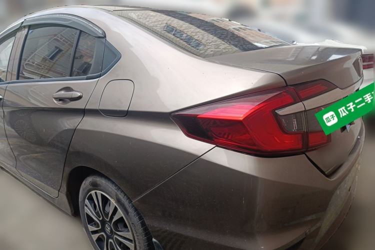 Used Honda Greiz 2016 1.5L CVT Classic Edition Rear Left 45 Deg
