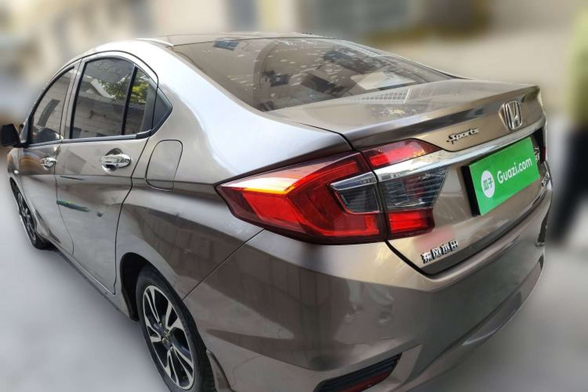 Used Honda Greiz 2016 1.5L CVT Classic Edition Rear Left 45 Deg