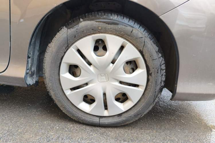 Used Honda Greiz 2016 1.5L CVT Classic Edition Right Front Wheel Hub