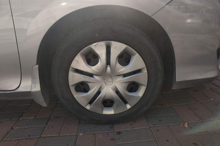 Used Honda Greiz 2016 1.5L CVT Comfort Version Right Front Wheel Hub