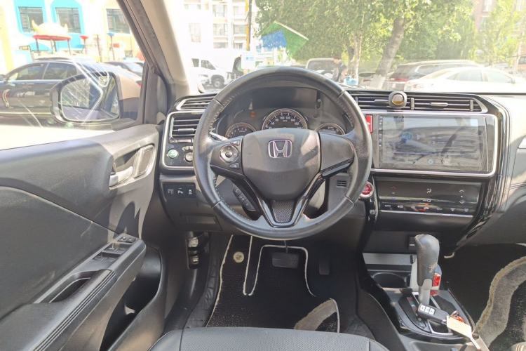 Used Honda Greiz 2016 1.5L CVT Luxury Edition Steering Wheel