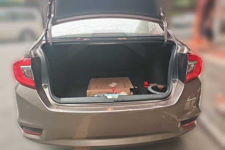 Used Honda Greiz 2016 1.5L CVT Fashion Edition Trunk