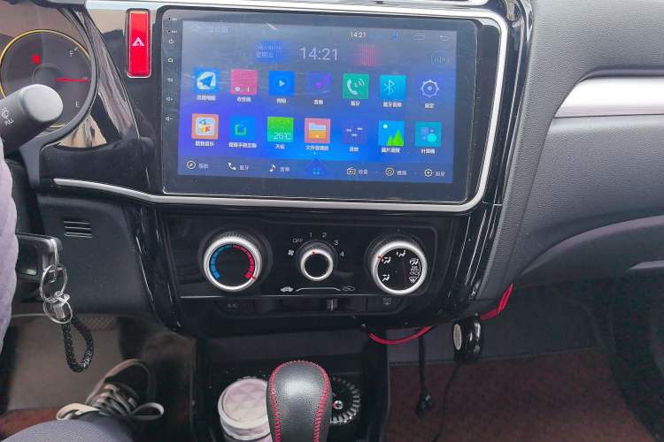 Used Honda Greiz 2016 1.5L CVT Fashion Edition Audio And AC Panel