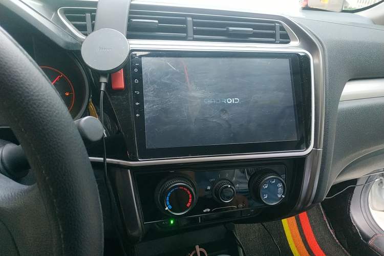 Used Honda Greiz 2016 1.5L CVT Classic Edition Audio And AC Panel