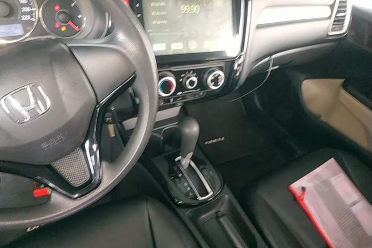 Used Honda Greiz 2016 1.5L CVT Comfort Version Audio And AC Panel