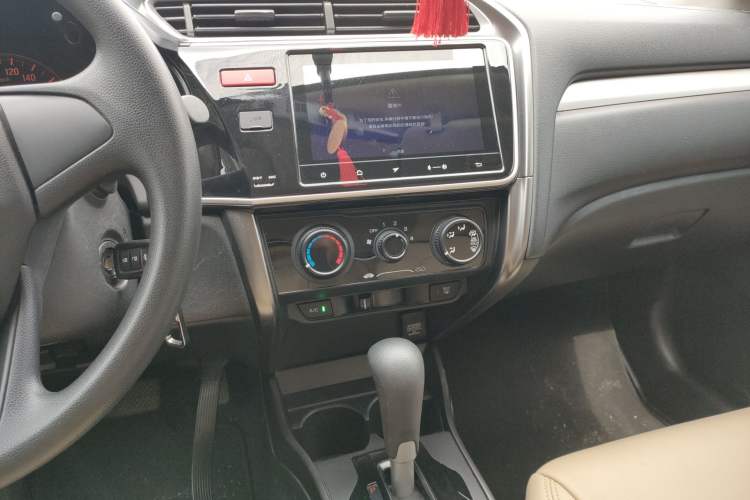 Used Honda Greiz 2016 1.5L CVT Classic Edition Audio And AC Panel