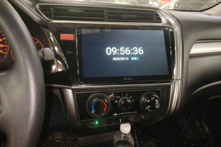 Used Honda Greiz 2016 1.5L CVT Classic Edition Audio And AC Panel