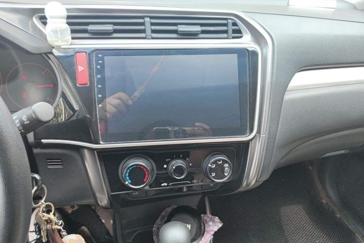 Used Honda Greiz 2016 1.5L CVT Classic Edition Audio And AC Panel