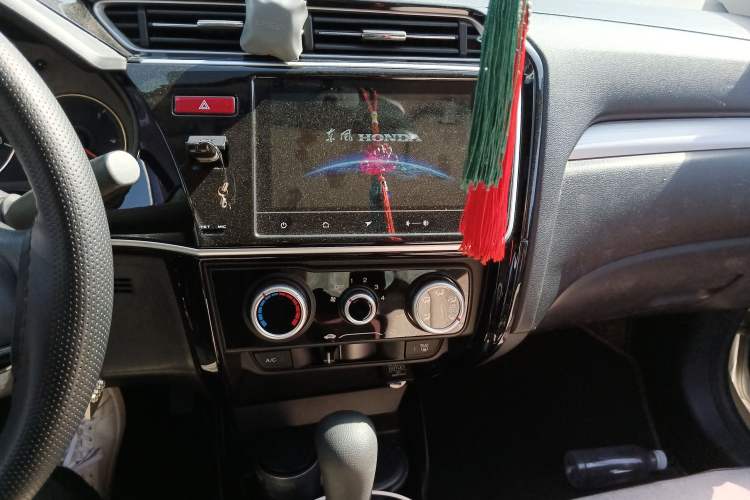 Used Honda Greiz 2016 1.5L CVT Comfort Version Audio And AC Panel
