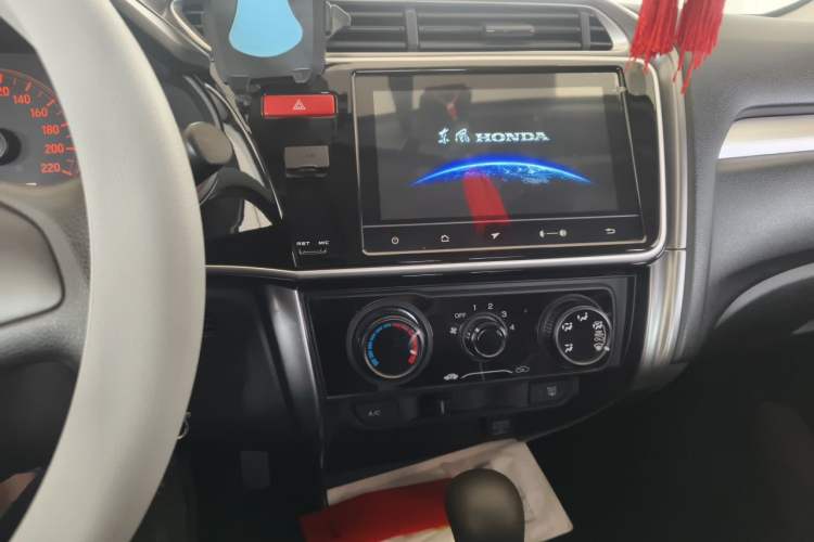 Used Honda Greiz 2016 1.5L CVT Classic Edition Audio And AC Panel