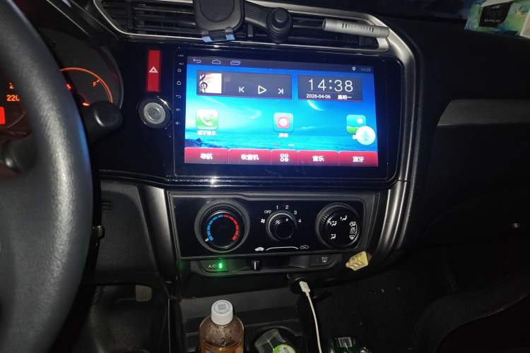 Used Honda Greiz 2016 1.5L Manual Classic Edition Audio And AC Panel