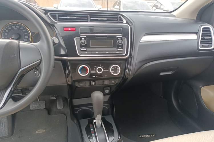 Used Honda Greiz 2016 1.5L CVT Comfort Version Audio And AC Panel