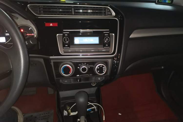 Used Honda Greiz 2016 1.5L CVT Comfort Version Audio And AC Panel