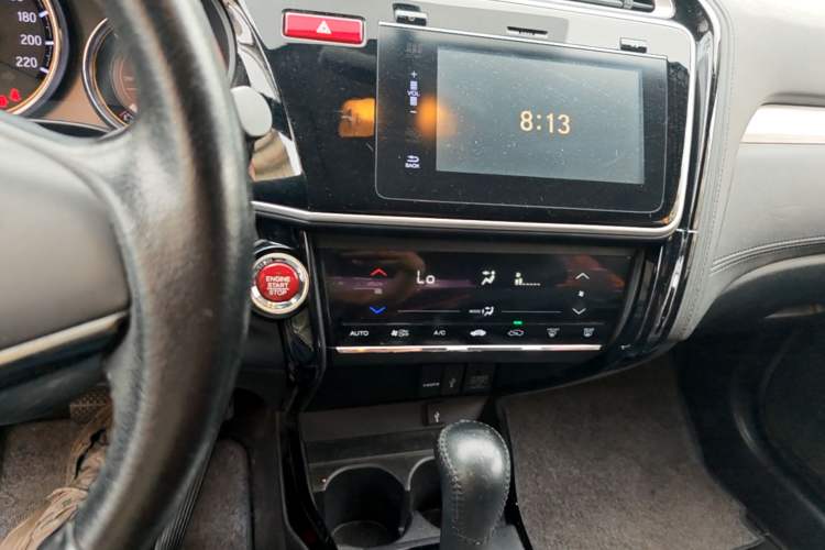 Used Honda Greiz 2016 1.5L CVT Luxury Edition Audio And AC Panel