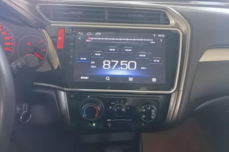 Used Honda Greiz 2016 1.5L CVT Classic Edition Audio And AC Panel