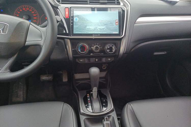 Used Honda Greiz 2016 1.5L CVT Classic Edition Audio And AC Panel