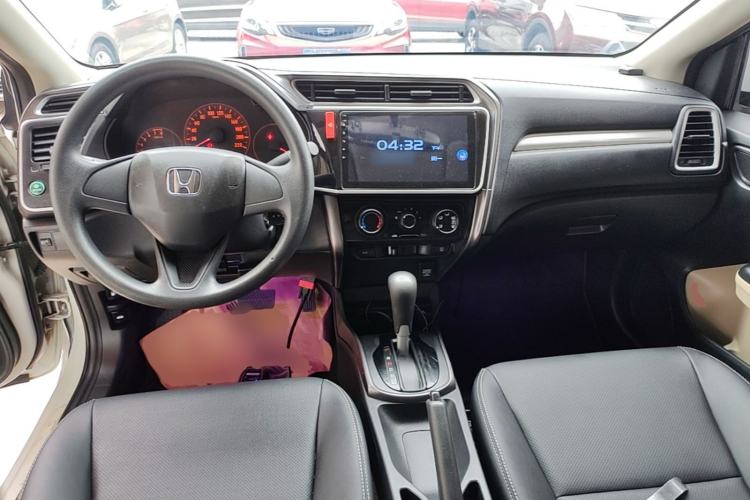 Used Honda Greiz 2016 1.5L CVT Classic Edition Center Console