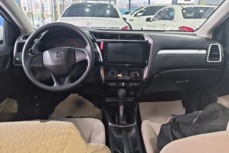 Used Honda Greiz 2016 1.5L CVT Classic Edition Center Console