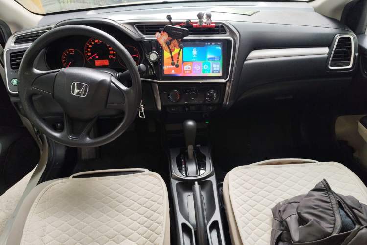 Used Honda Greiz 2016 1.5L CVT Classic Edition Center Console