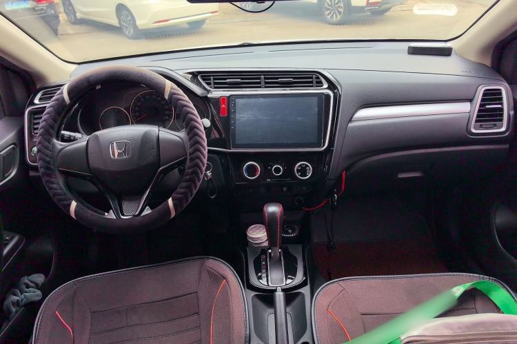 Used Honda Greiz 2016 1.5L CVT Fashion Edition Center Console