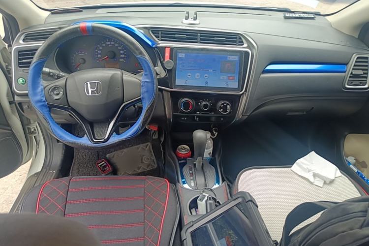 Used Honda Greiz 2016 1.5L CVT Comfort Version Center Console