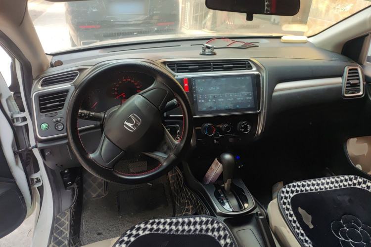 Used Honda Greiz 2016 1.5L CVT Classic Edition Center Console