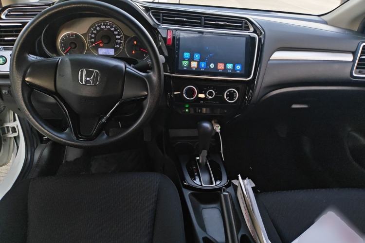Used Honda Greiz 2016 1.5L CVT Fashion Edition Center Console
