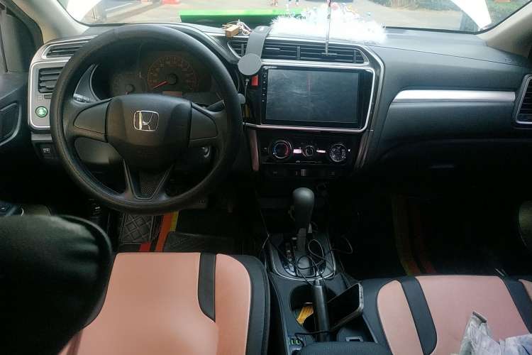 Used Honda Greiz 2016 1.5L CVT Classic Edition Center Console