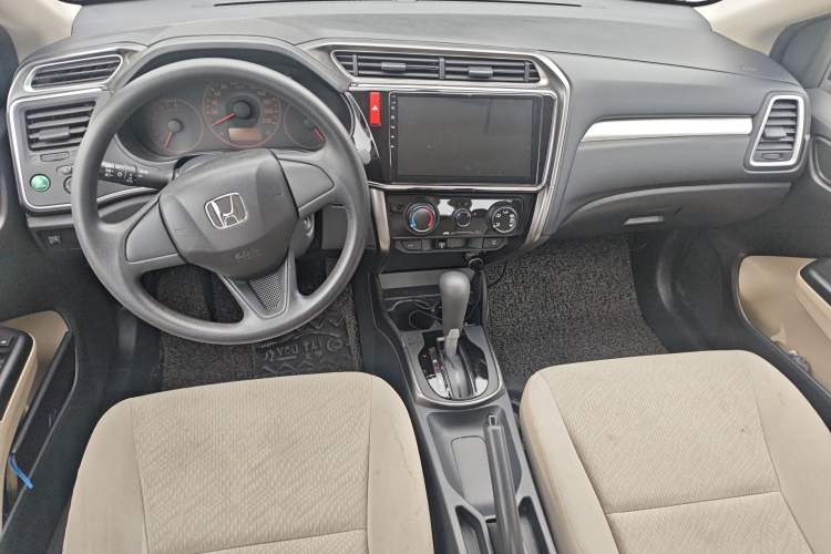 Used Honda Greiz 2016 1.5L CVT Classic Edition Center Console