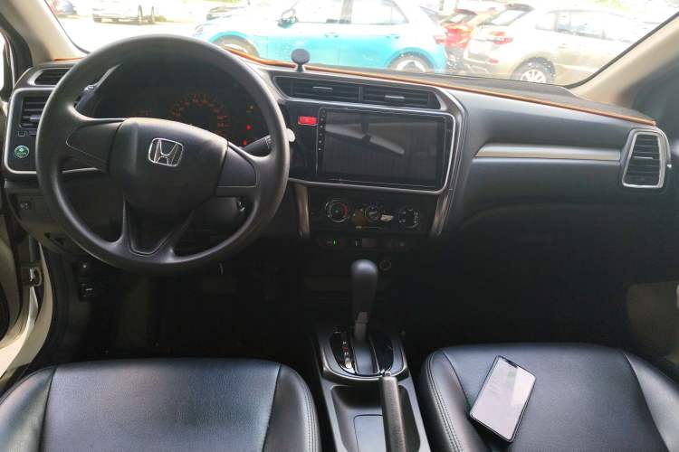 Used Honda Greiz 2016 1.5L CVT Classic Edition Center Console