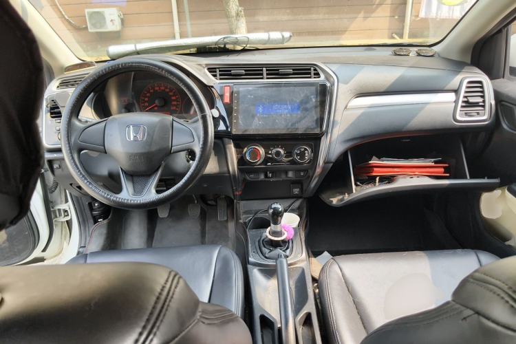 Used Honda Greiz 2016 1.5L Manual Classic Edition Center Console
