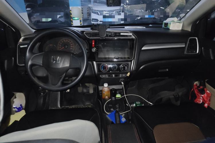 Used Honda Greiz 2016 1.5L Manual Classic Edition Center Console