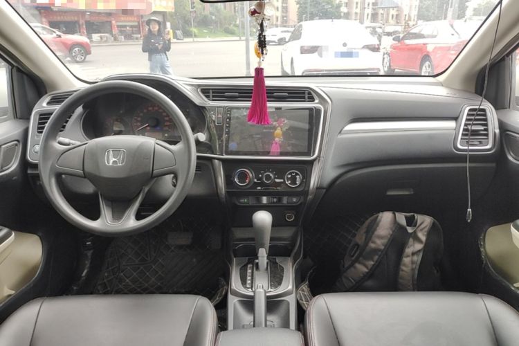 Used Honda Greiz 2016 1.5L CVT Classic Edition Center Console