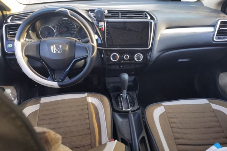 Used Honda Greiz 2016 1.5L CVT Comfort Version Center Console