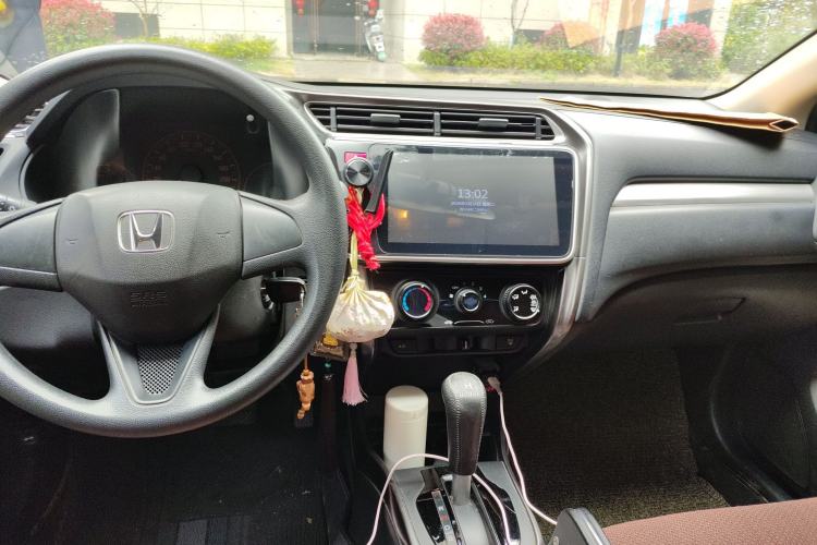Used Honda Greiz 2016 1.5L CVT Classic Edition Center Console