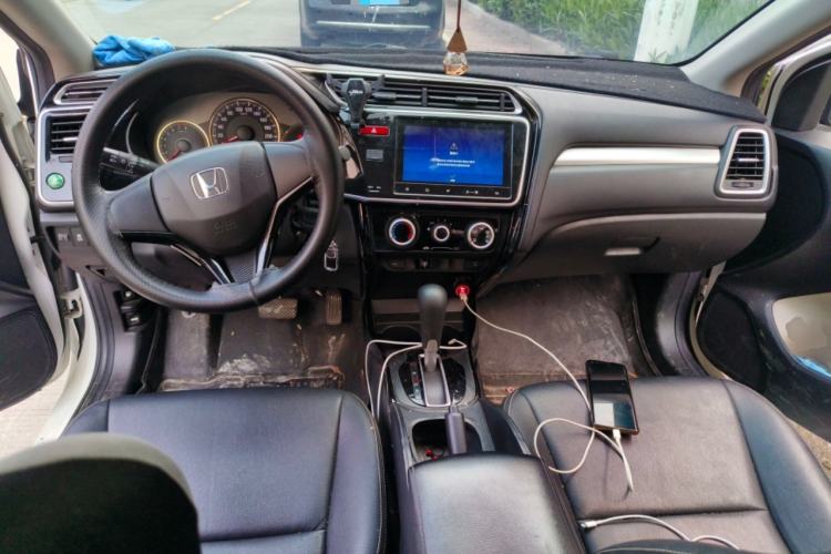 Used Honda Greiz 2016 1.5L CVT Comfort Version Center Console