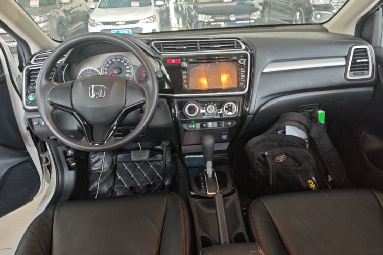 Used Honda Greiz 2016 1.5L CVT Fashion Edition Center Console