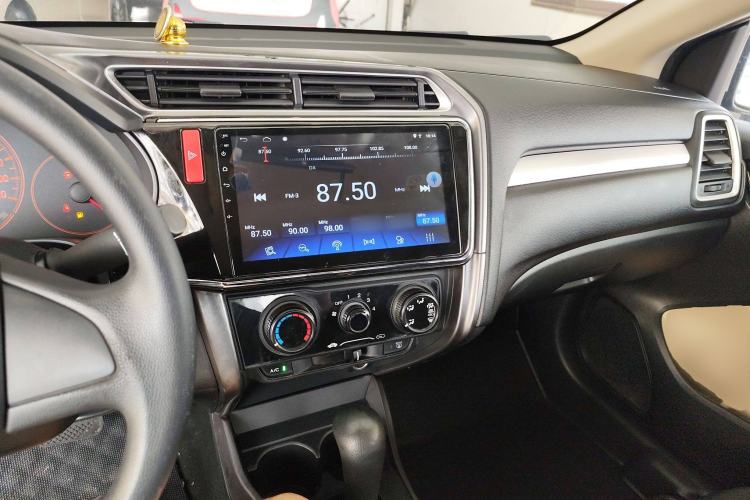 Used Honda Greiz 2016 1.5L CVT Classic Edition Center Console