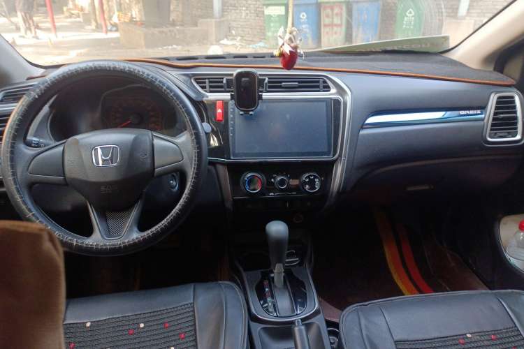 Used Honda Greiz 2016 1.5L CVT Classic Edition Center Console