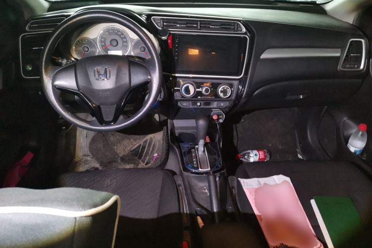 Used Honda Greiz 2016 1.5L CVT Fashion Edition Center Console