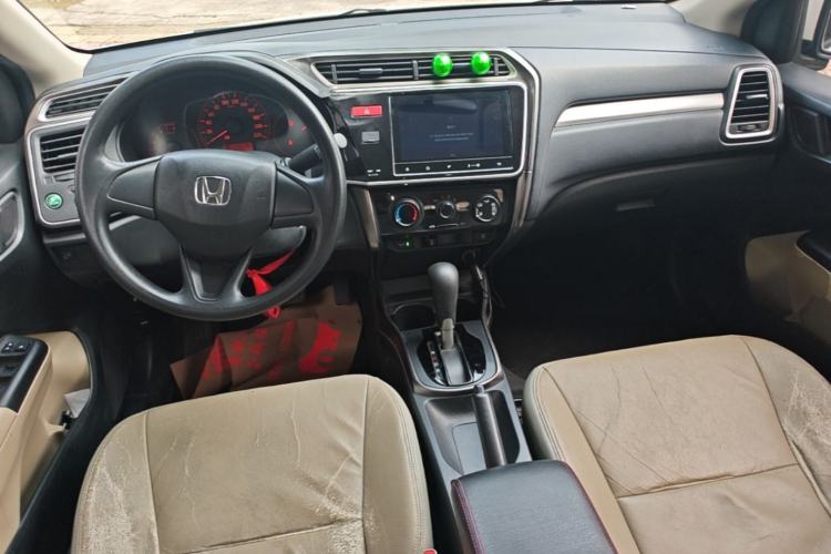 Used Honda Greiz 2016 1.5L CVT Classic Edition Center Console