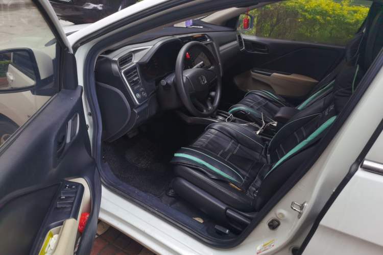 Used Honda Greiz 2016 1.5L CVT Classic Edition Driver Seat