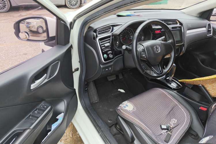 Used Honda Greiz 2016 1.5L CVT Luxury Edition Driver Seat