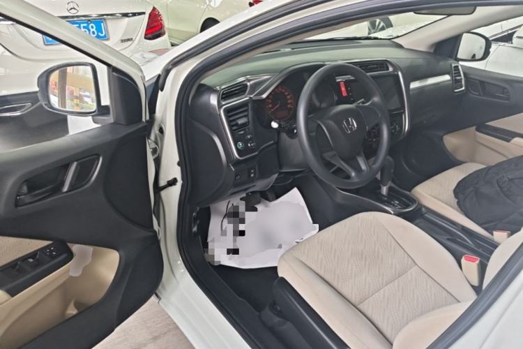 Used Honda Greiz 2016 1.5L CVT Classic Edition Driver Seat