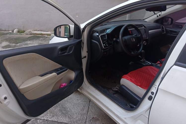 Used Honda Greiz 2016 1.5L CVT Comfort Version Driver Seat