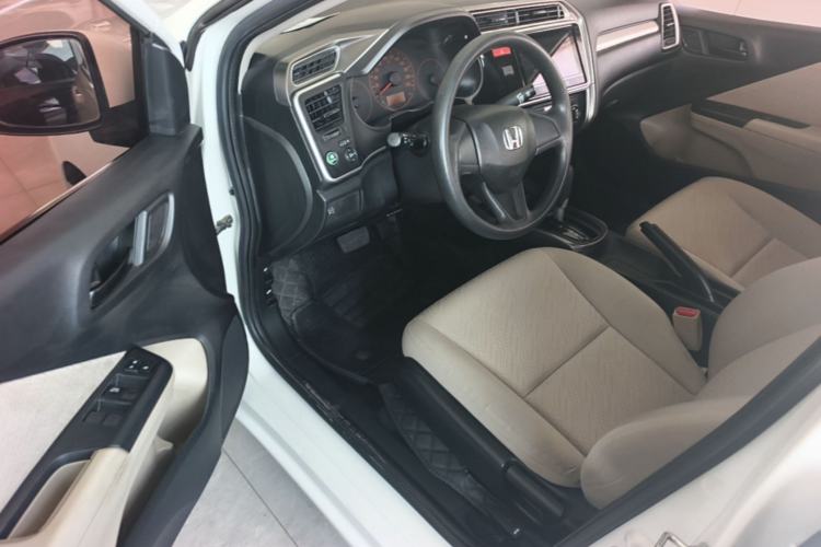 Used Honda Greiz 2016 1.5L CVT Classic Edition Driver Seat