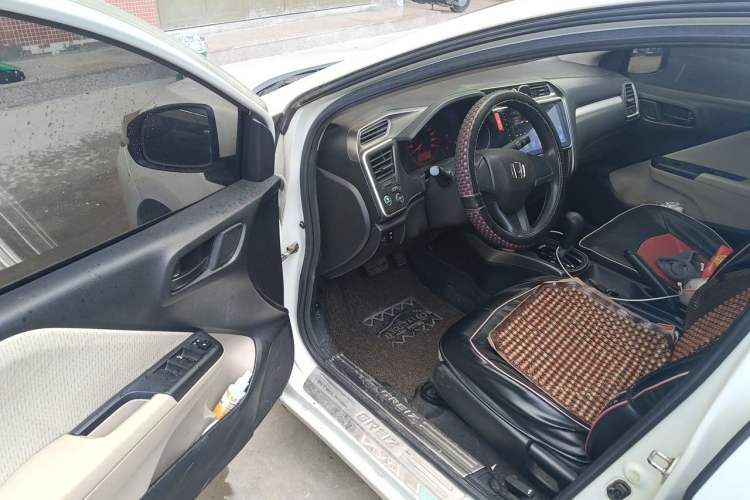 Used Honda Greiz 2016 1.5L CVT Classic Edition Driver Seat