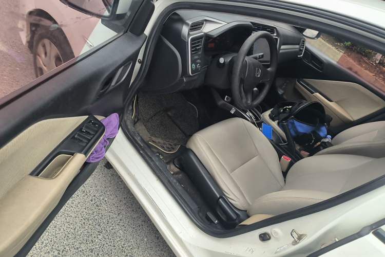 Used Honda Greiz 2016 1.5L CVT Classic Edition Driver Seat