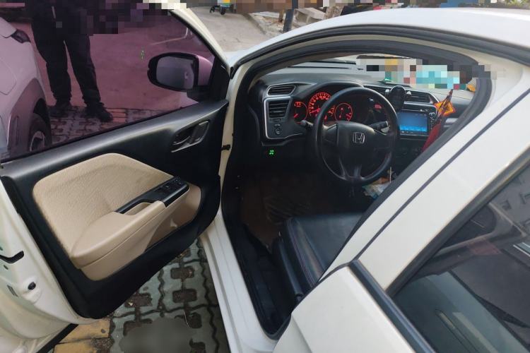 Used Honda Greiz 2016 1.5L Manual Classic Edition Driver Seat